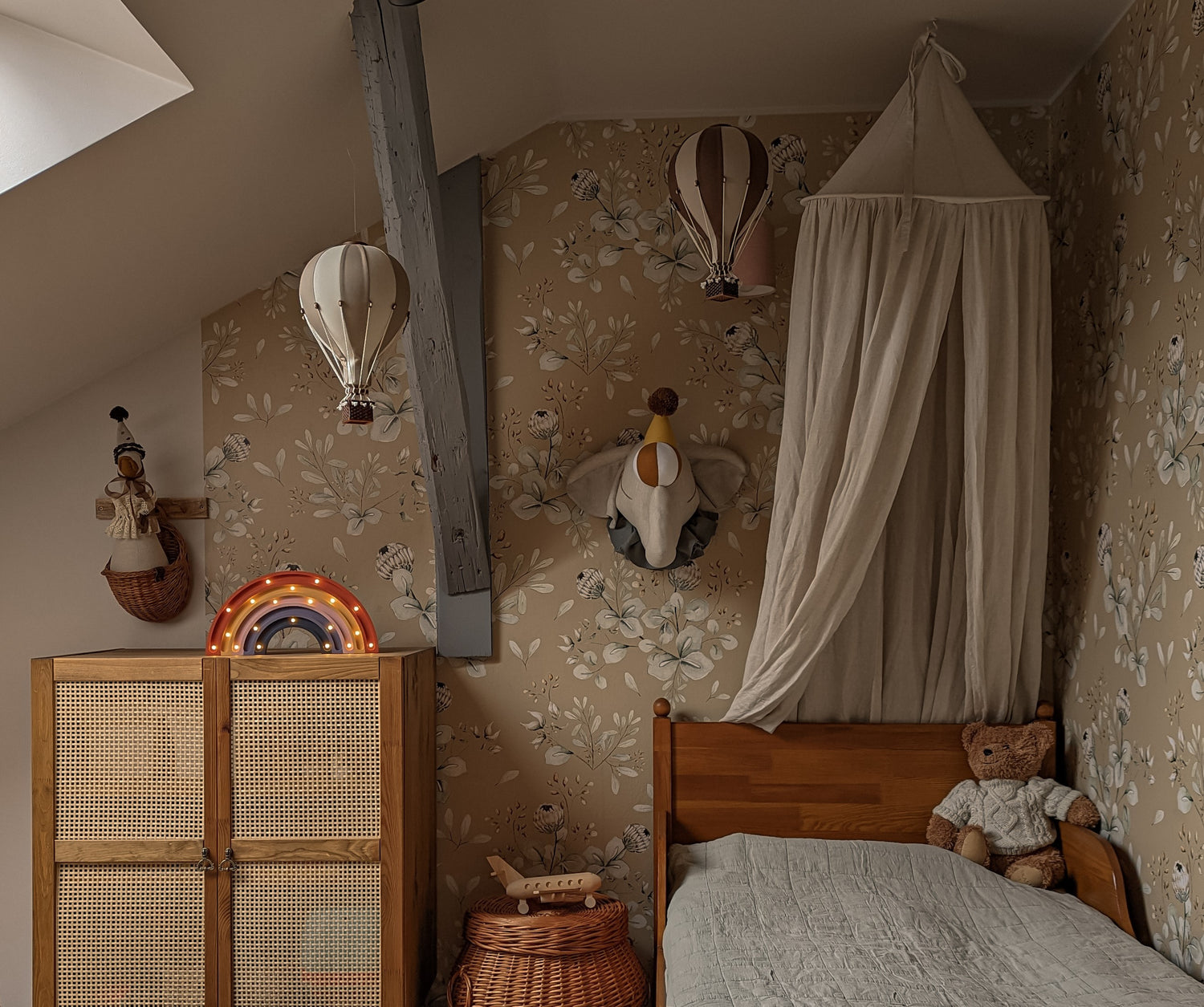 Pakabinamas dekoratyvinis oro balionas GOLD/BEIGE