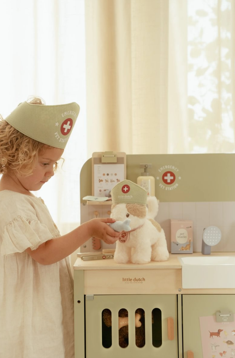 Little Dutch minkštas žaislas katė Marley su krepšiu