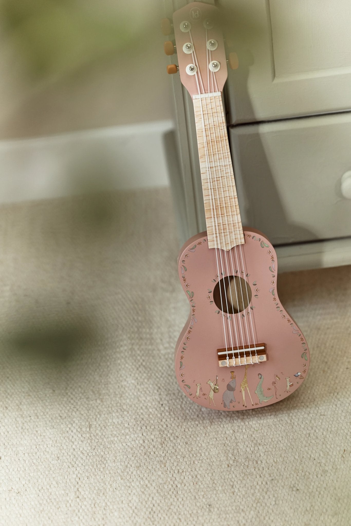 Little Dutch medinė gitara „Safari Friends Pink“