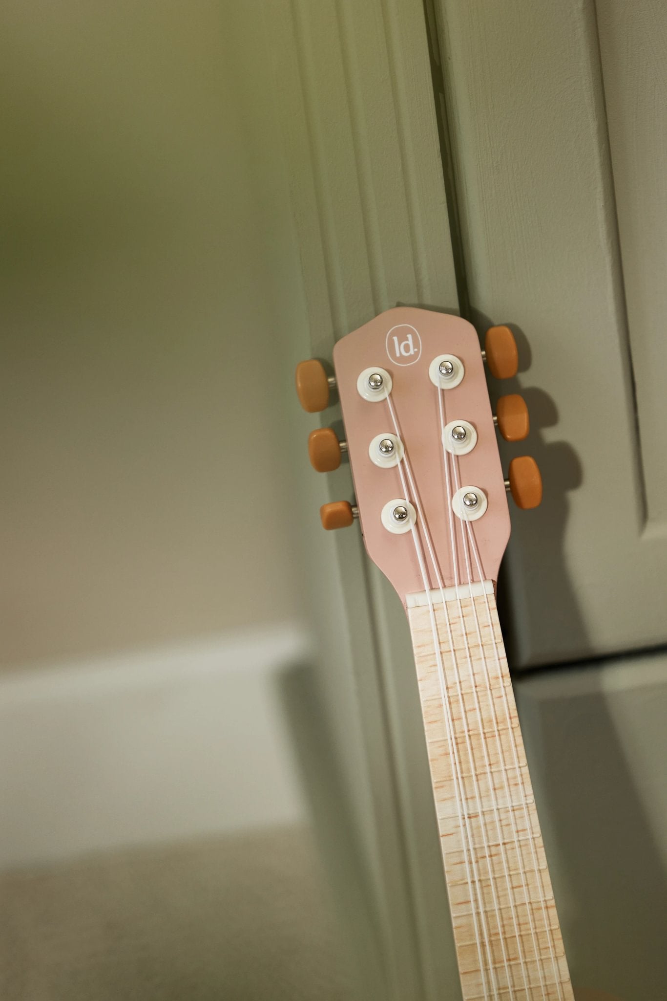 Little Dutch medinė gitara „Safari Friends Pink“