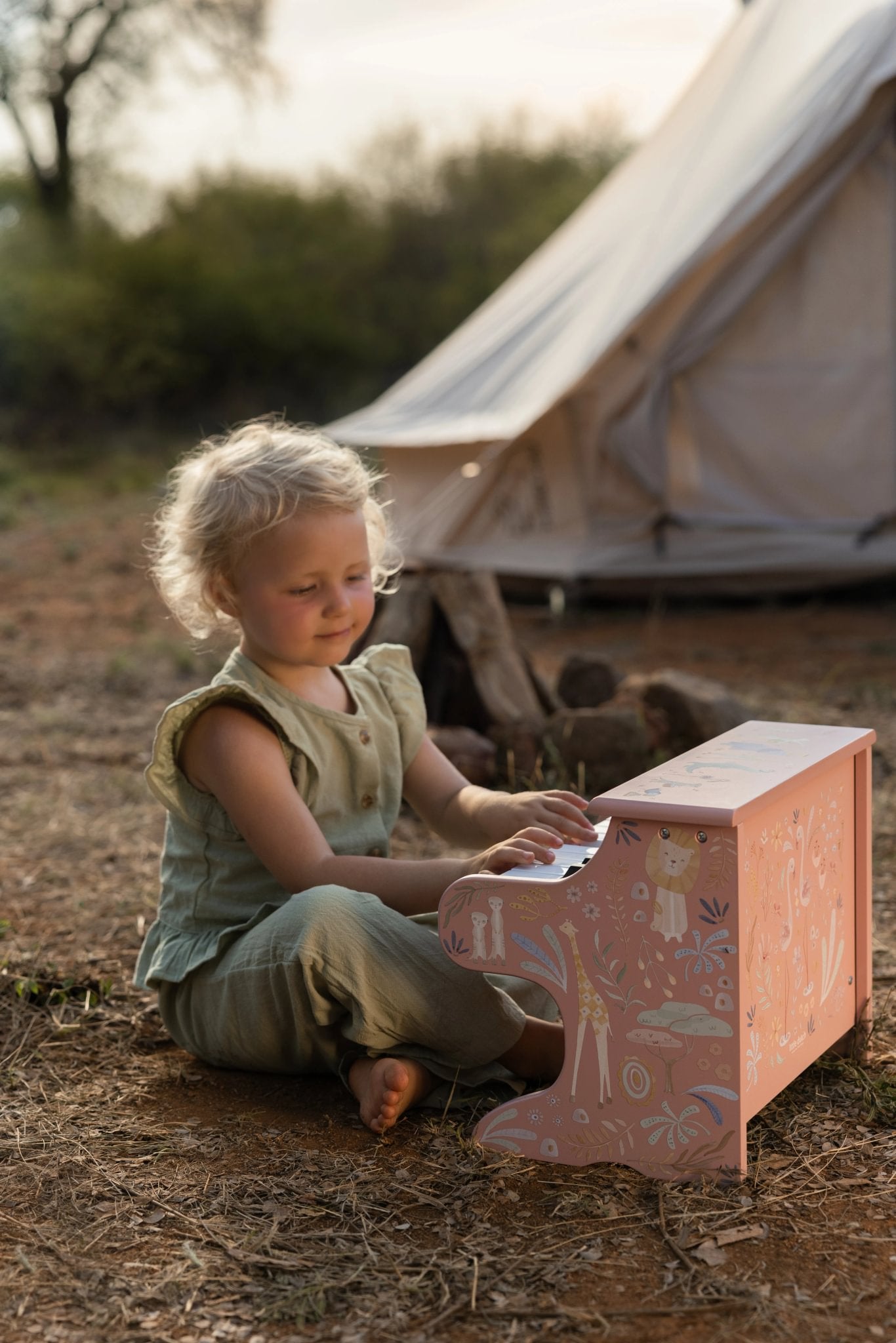 Little Dutch medinis pianinas „Safari Friends Pink“